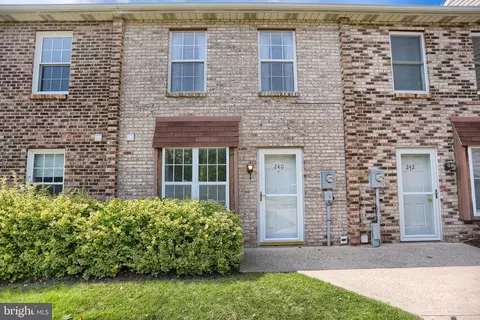 240 Gerald St, State College, PA 16801