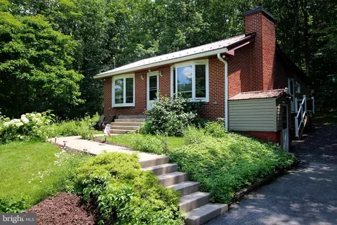 318 Greens Vly, Centre Hall, PA 16828