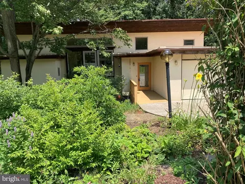 235 Camelot Ln, State College, PA 16803