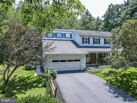 680 W Pine Grove Rd, Pine Grove Mills, PA 16868