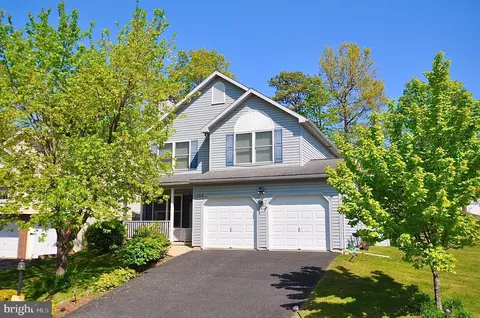 194 Ghaner Dr, State College, PA 16803