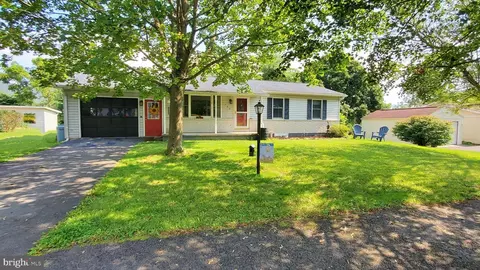 125 Danielle Dr, Bellefonte, PA 16823