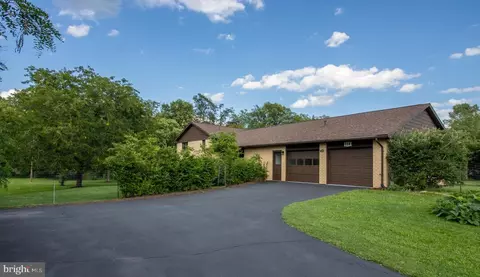 114 Kenneth St, Howard, PA 16841