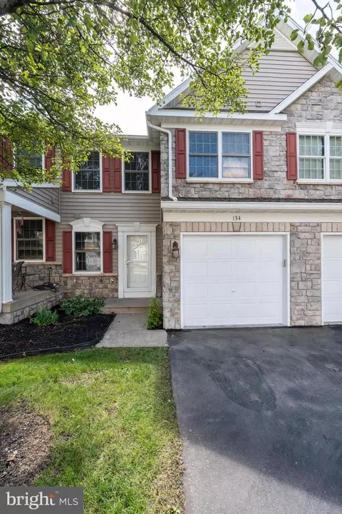 134 Lincoln Ave, State College, PA 16801