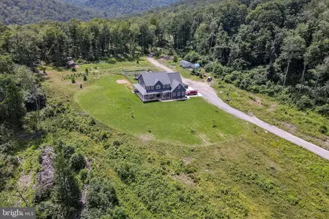 124 Glass City Rd, Philipsburg, PA 16866