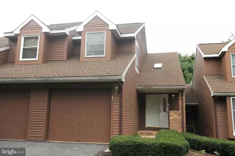 1967 Harvest Cir, State College, PA 16803