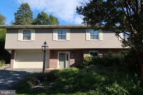 2020 Pine Cliff Rd, State College, PA 16801