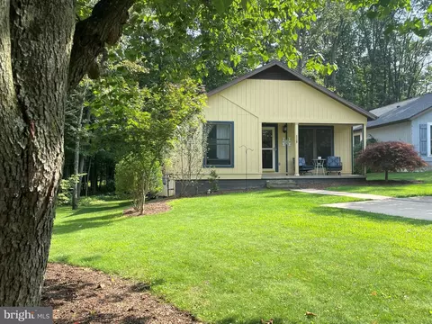 115 Driftwood Dr, State College, PA 16803