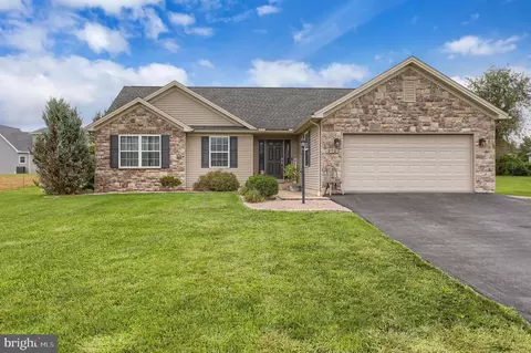 272 Jefferson Cir, Bellefonte, PA 16823