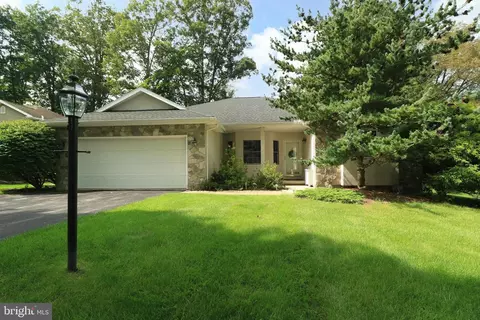 2469 Harvest Ridge Dr, State College, PA 16803