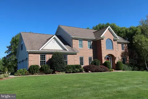 153 Brothers Ct, Port Matilda, PA 16870