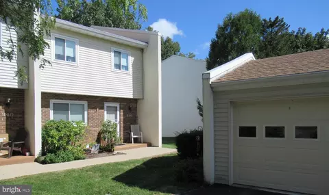 846 Galen Dr, State College, PA 16803