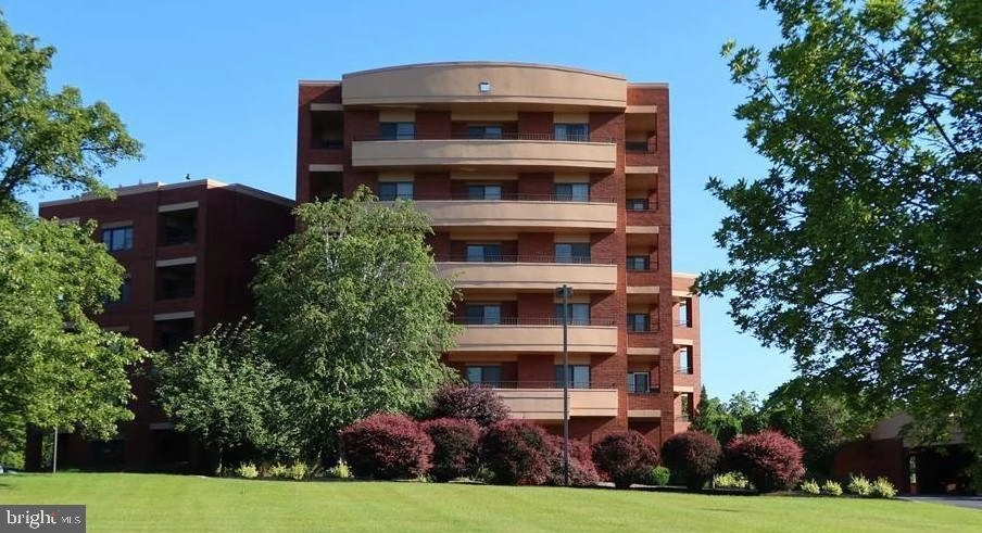 455 WINDMERE DR Unit 4C  