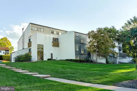 804 Stratford Dr #13, State College, PA 16801