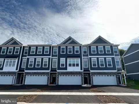 544 Brandywine Dr, State College, PA 16801