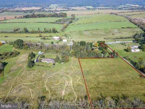 On Kenwalke Lane, Centre Hall, PA 16828