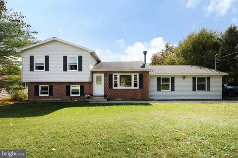 730 W Main St, Boalsburg, PA 16827