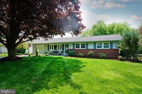 129 W Blade Dr, Pennsylvania Furnace, PA 16865