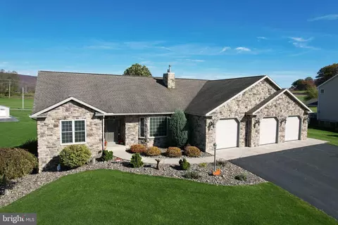 166 Blarney Ln, Centre Hall, PA 16828