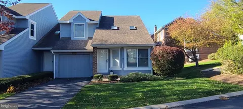1958 Harvest Cir, State College, PA 16803