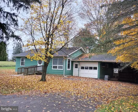 117 E Vine St, Aaronsburg, PA 16820