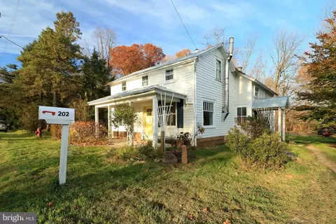 202 Madisonburg Pike, Madisonburg, PA 16852