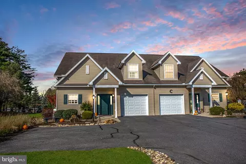 409 Stony Pointe Dr, Bellefonte, PA 16823