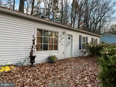 1950 Fairwood Ln, State College, PA 16803