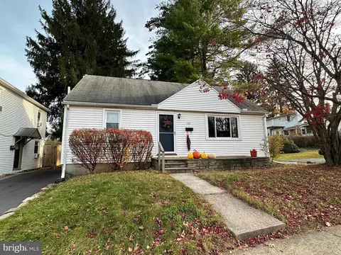 130 Logan Ave, State College, PA 16801
