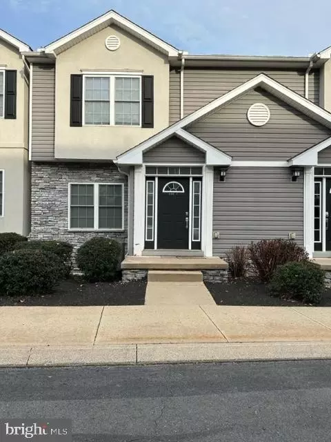 696 Oakwood Ave #C, State College, PA 16803