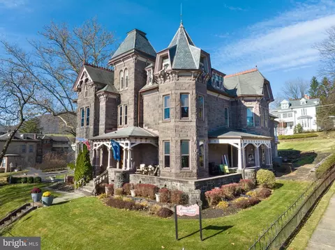 101 W Linn St, Bellefonte, PA 16823