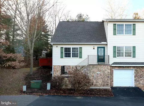 228 Amblewood Way, State College, PA 16803