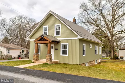161 Jodon Ave, Pleasant Gap, PA 16823