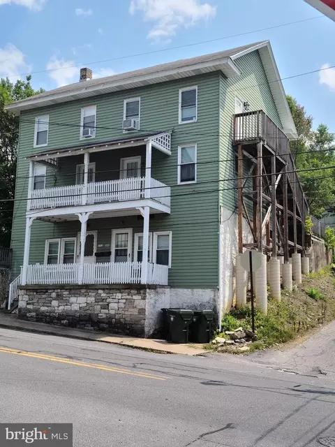 300-302 301-303 Howard Pike Sts E, Bellefonte, PA 16823