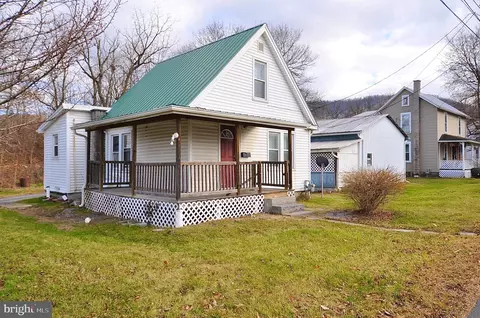 107 S Harrison Rd, Pleasant Gap, PA 16823