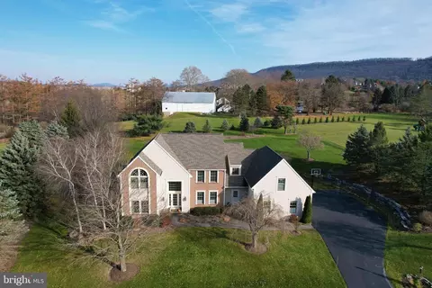 160 Meadow Lark Ln, Boalsburg, PA 16827
