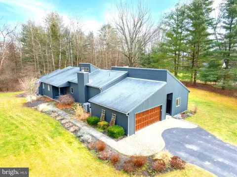 2622 Sleepy Hollow Dr, State College, PA 16803