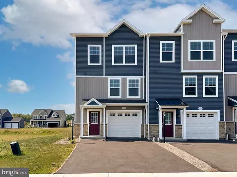 108 Dolomite Dr, Port Matilda, PA 16870