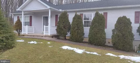 643 Benjamin Ct, State College, PA 16803