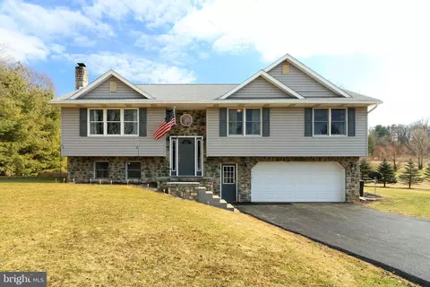 444 Lutz Ln, Port Matilda, PA 16870