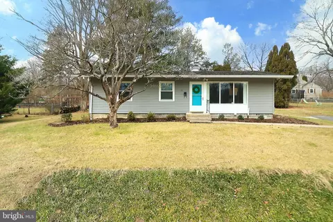 131 E Lytle Ave, State College, PA 16801