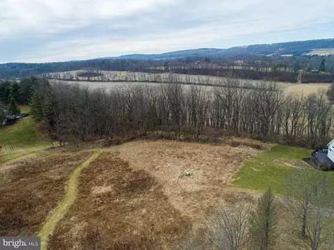 126 Blackberry Hl, Port Matilda, PA 16870