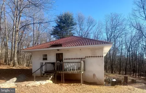 2581 S Mountain Rd, Port Matilda, PA 16870