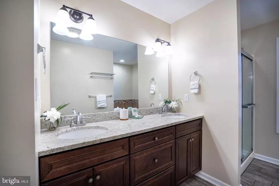 Bath - 231 Bolton Ave, State College, PA 16803 photo 3 of 8