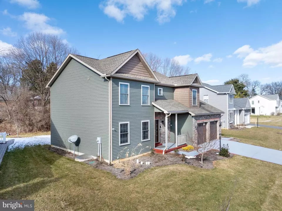 Exterior - 231 Bolton Ave, State College, PA 16803 photo 6 of 8