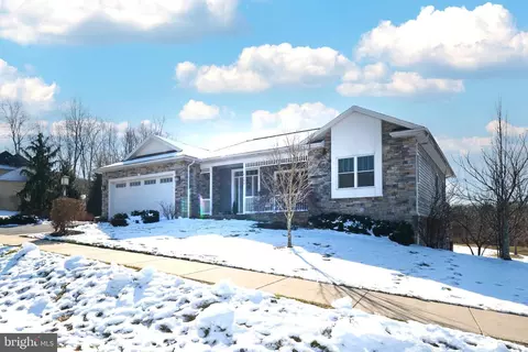 191 Meadowview Dr, State College, PA 16801