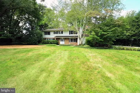 134 W Outer Dr, State College, PA 16801