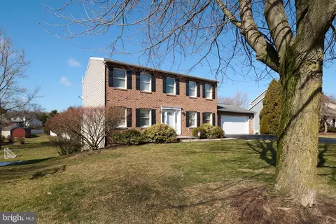 1415 Estate Dr, Boalsburg, PA 16827