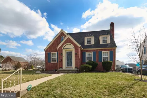 458 E Curtin St, Bellefonte, PA 16823