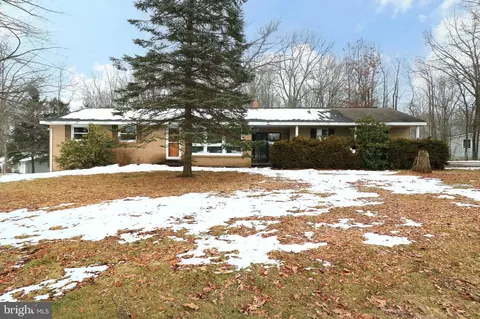 202 E Park Ave, Snow Shoe, PA 16874